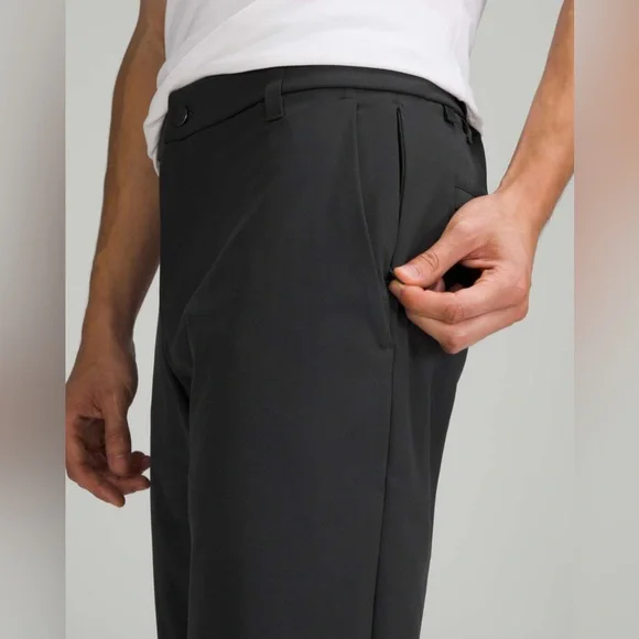 Lululemon Commission Pant Classic Fit Warpstreme in Black